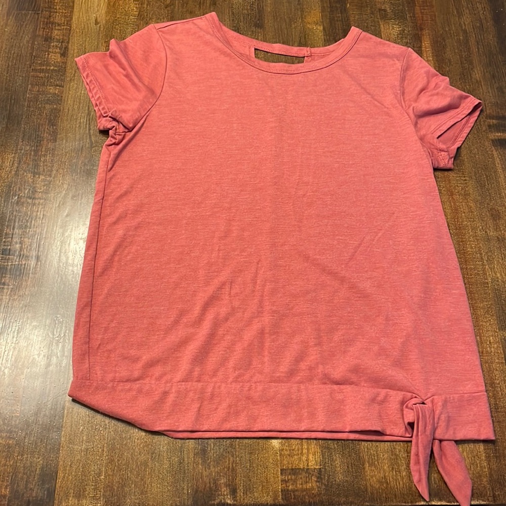 Girls XL t-shirt